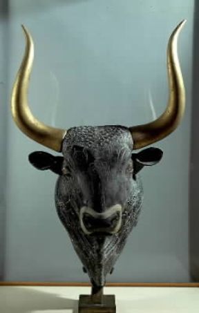 CiviltÃ  cretese-micenea. Vaso per libagioni in steatite con incrostazioni di cristallo di rocca, madreperla e diaspro da Cnosso (IrÃ¡klion, Museo).De Agostini Picture Library / G. Dagli Orti